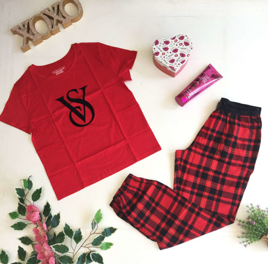 Imagen de Victoria's Secret  Pijama Blusa Roja Y Pantalón de Cuadros